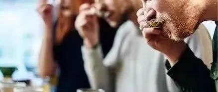 “啜吸”真的能幫助我們更好地喝出咖啡風(fēng)味嗎？